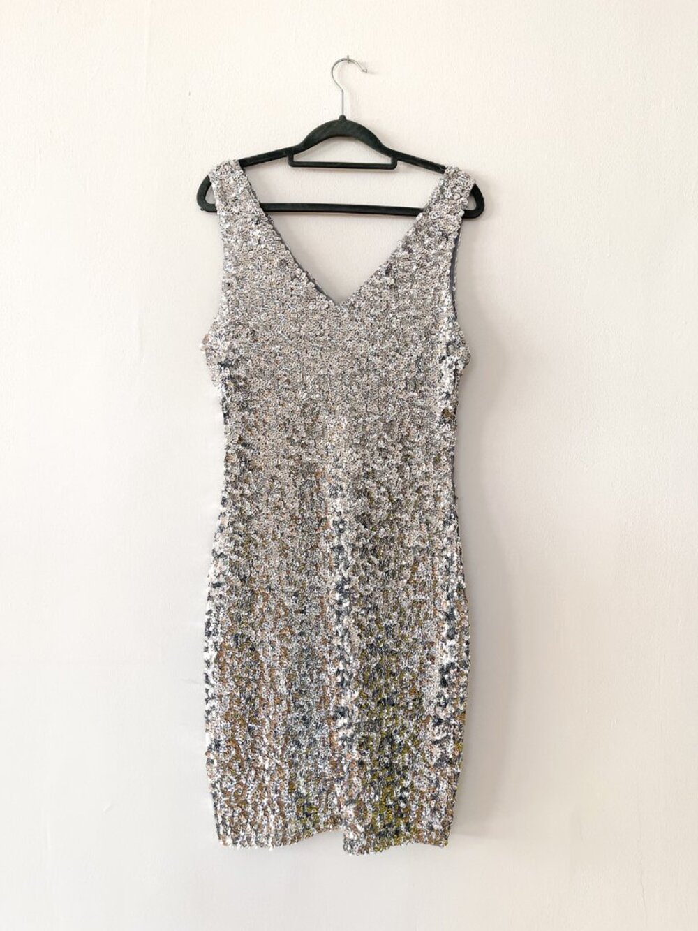 Sleeveless, silver, sequin mini dress size L
